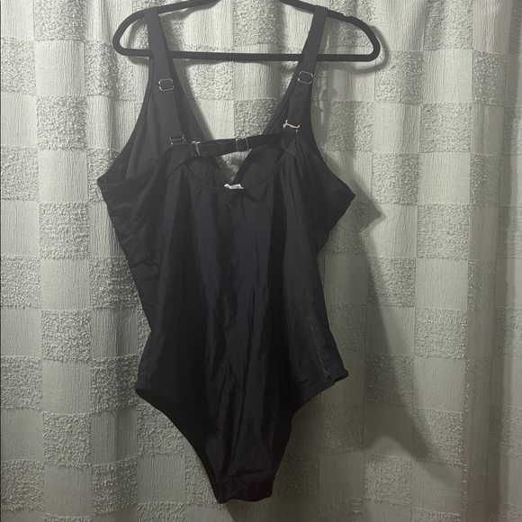 Black One-Piece Swimsuit - Picture 4 of 6